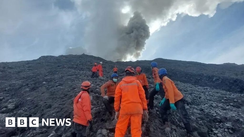 Mount Marapi:: Indonesia volcano death toll rises to 22