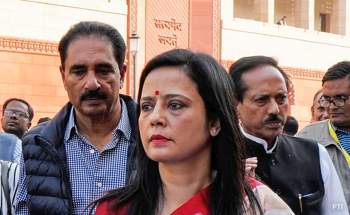 Trinamool leader Mahua Moitra approaches Supreme Court against expulsion from Lok Sabha in ethics case