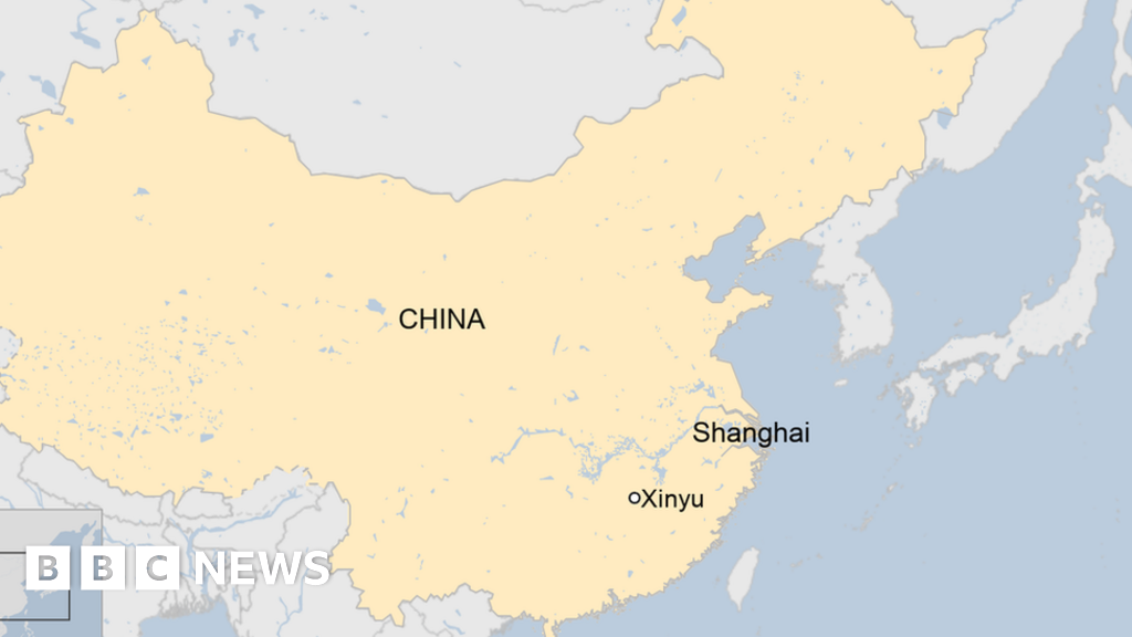 Xinyu: Dozens dead after fire breaks out in China shop