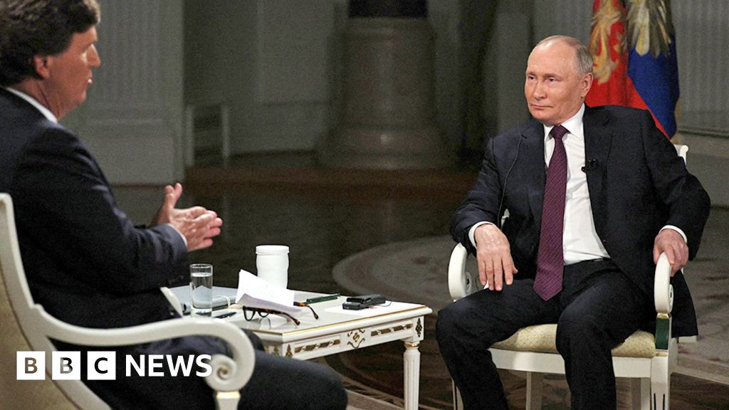 Tucker Carlson: Putin takes charge as TV host gives free rein to Kremlin