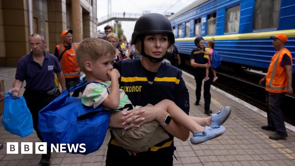 Ukraine’s vital eastern town in Russian sights