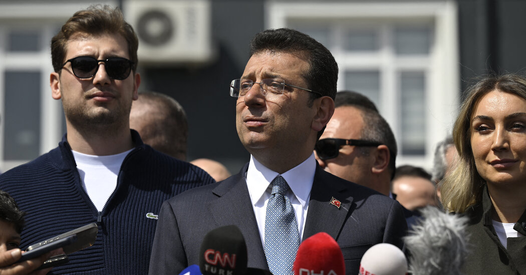 Turkey Ousts and Jails Istanbul Mayor, Who Was Expected to Run for President