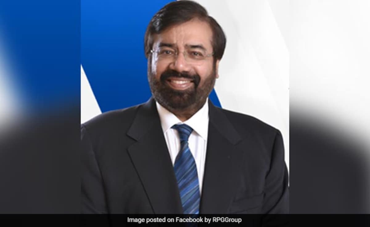 Harsh Goenka Shares Beautiful Story Of Ex-IAF Officer Reuniting With His Daughter, But Internet Calls It Fake