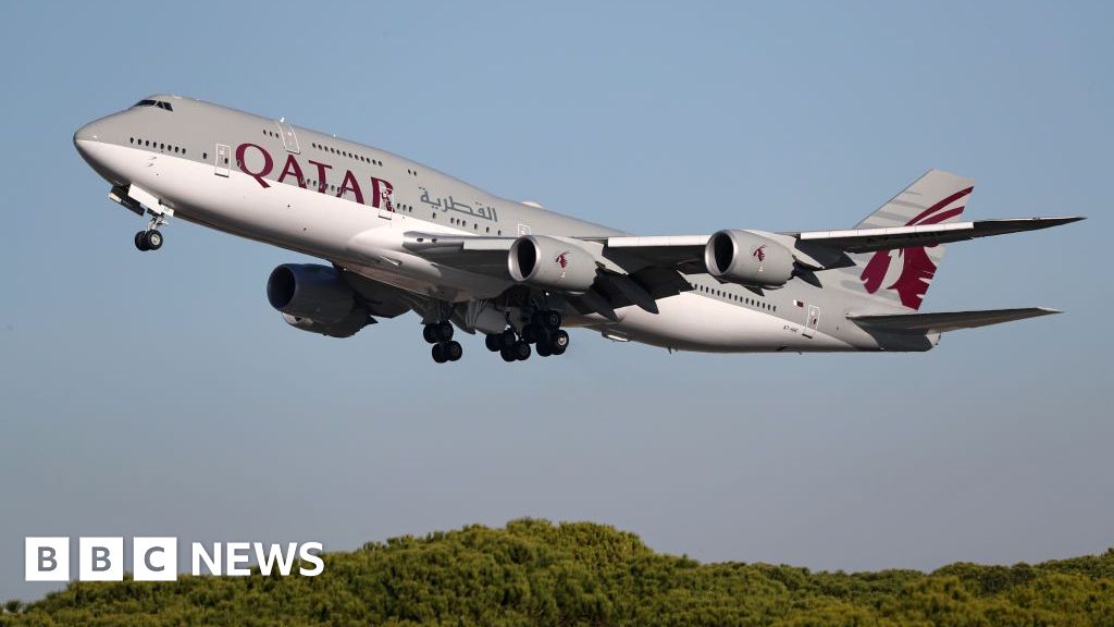 White House, Qatar discuss transfer of luxury jet for Air Force One